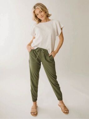 Albion Jetsetter Jogger in Green - Size Small
